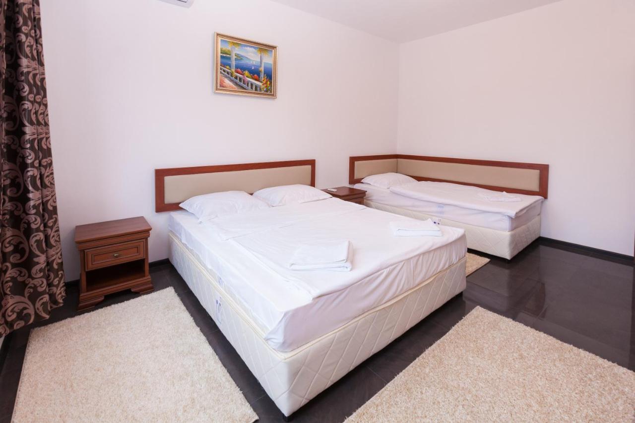 Central Beach Guest Rooms Burgas by Eksteriør bilde